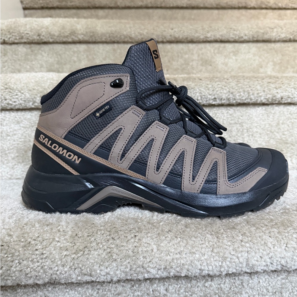 Salomon Men's Athletic Shoes - Black and Tan